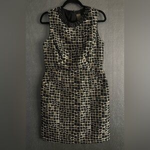 Taylor Metallic Sheath Sleeveless Dress W/Pockets & Beaded Neckline Sz 10